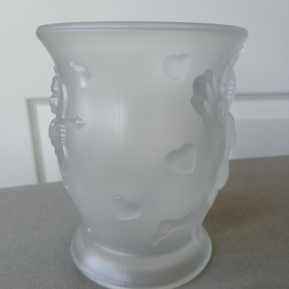 Teleflora Frosted Glass 3D Cupid Vase 5.5"H 4"W vintage valentine cherubs France - Picture 3 of 11